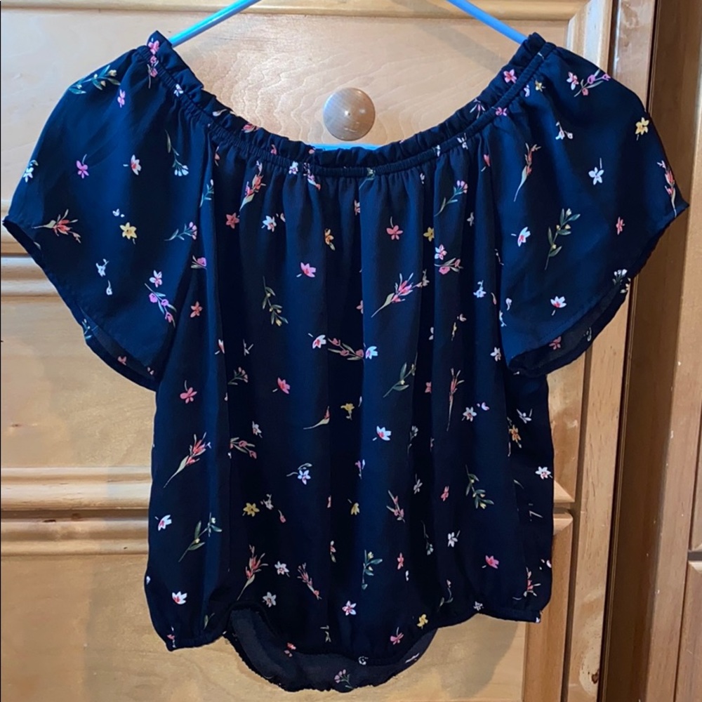 Black Top - Picture 3 of 3